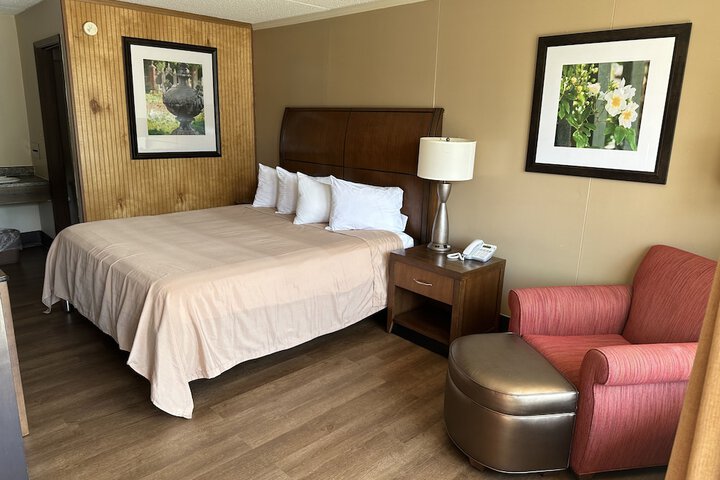 Room 6 of 20