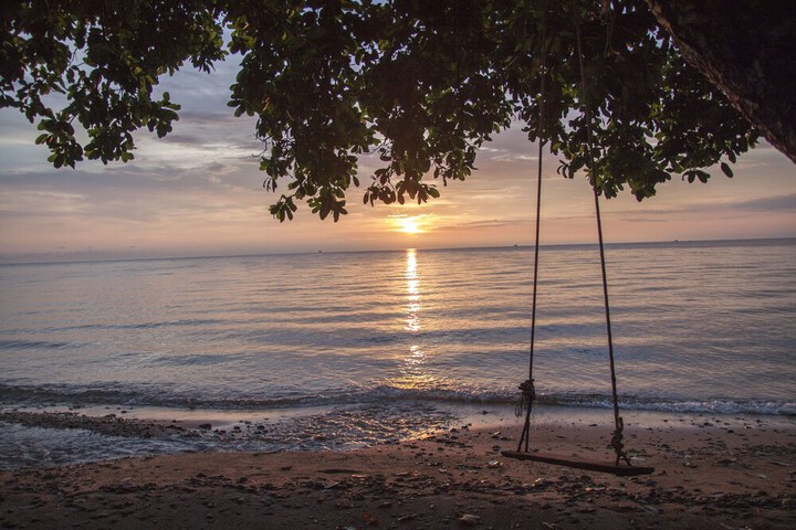 Beach 70 of 103