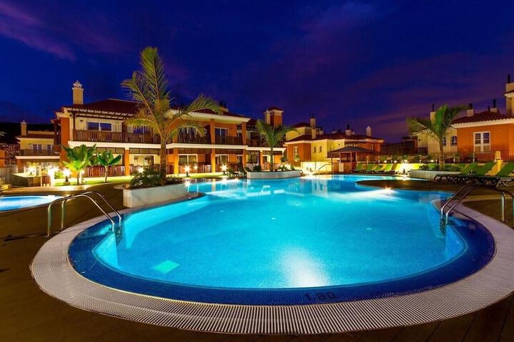 Pools & Facilities