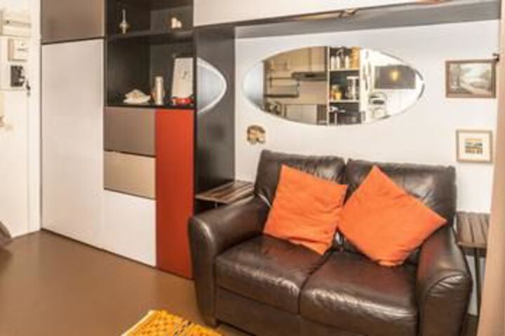 Room 15 of 16