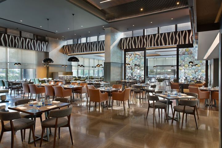 Dining 88 of 124