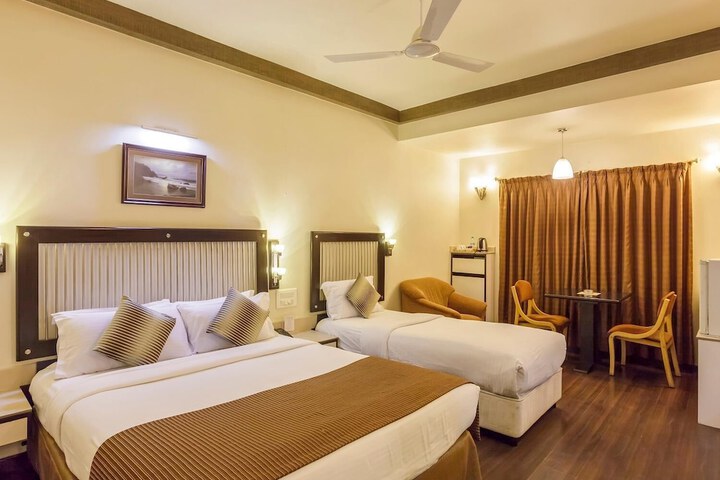 Room 9 of 49