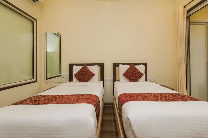 Room 11 of 22