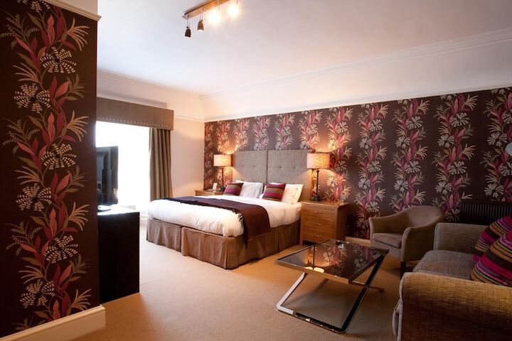 Room 14 of 42