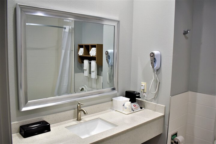 Bathroom sink