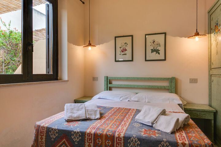 Room 5 of 135