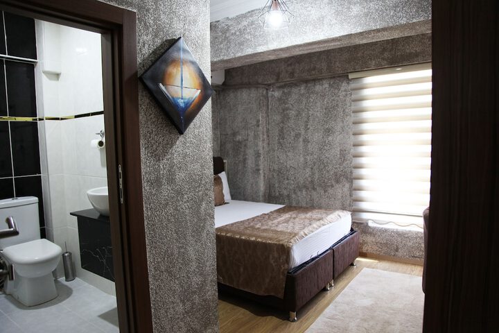 Room 13 of 43