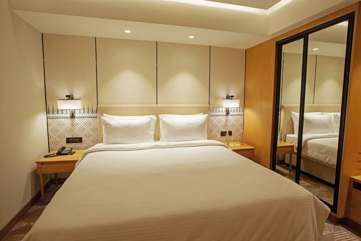 Room 7 of 111