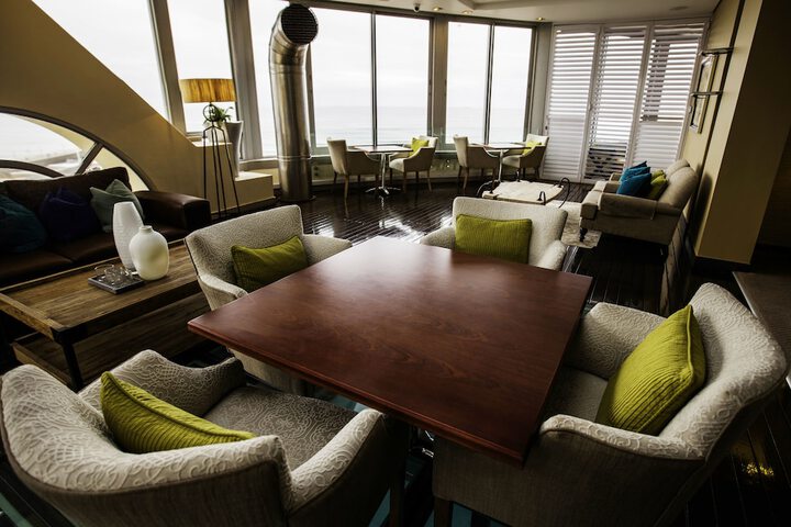 Lounge 98 of 118