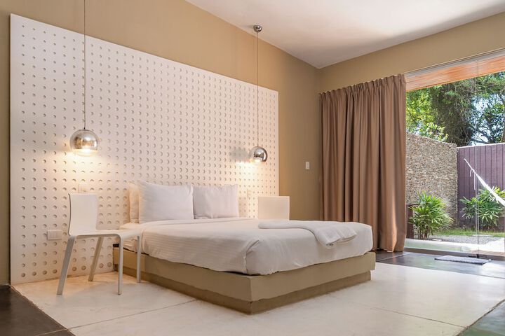 Room 2 of 17