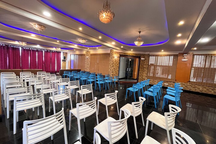 Ballroom/Hall 126 of 135