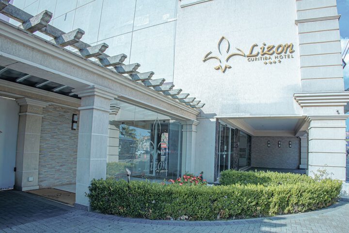 Exterior of Lizon Curitiba Hotel