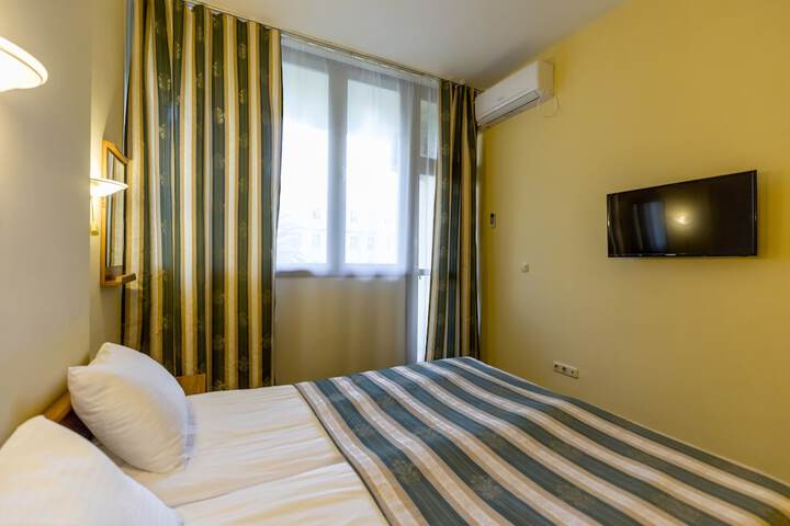 Room 8 of 53