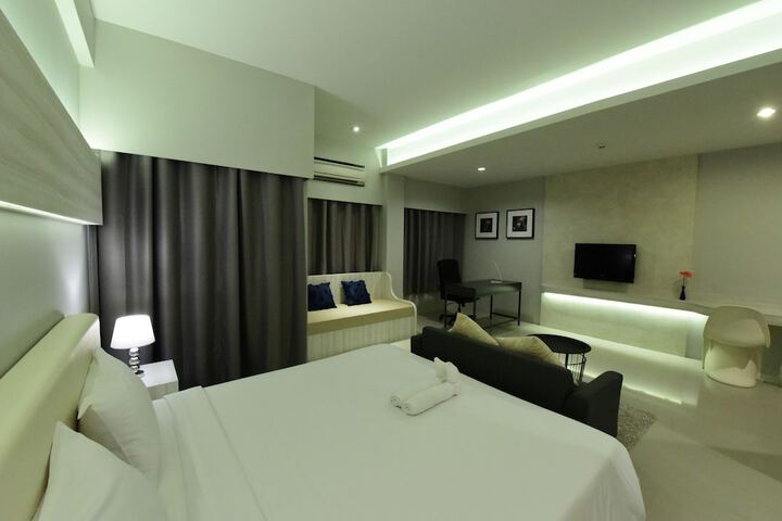 Room 15 of 63