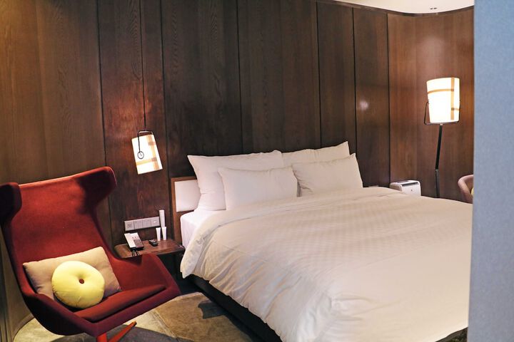 Room 7 of 73