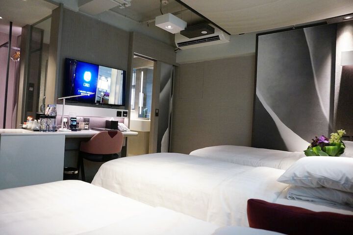 Room 19 of 70