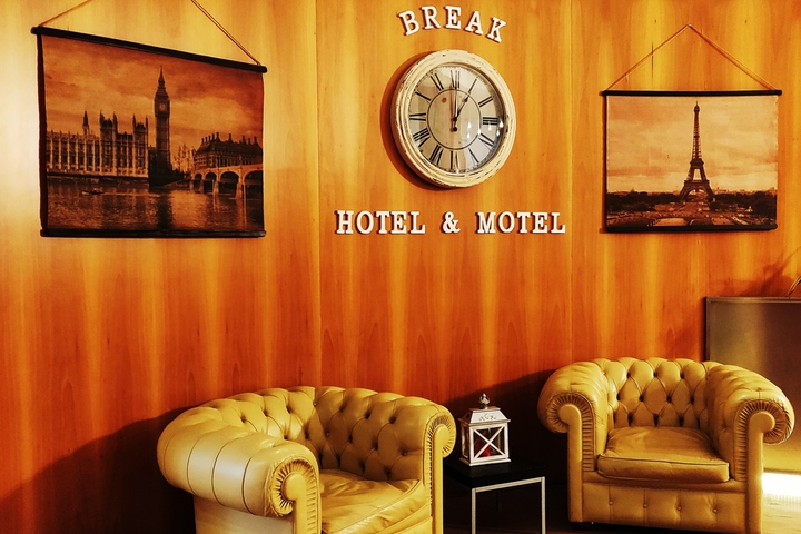 Hotel Interior 4 of 14