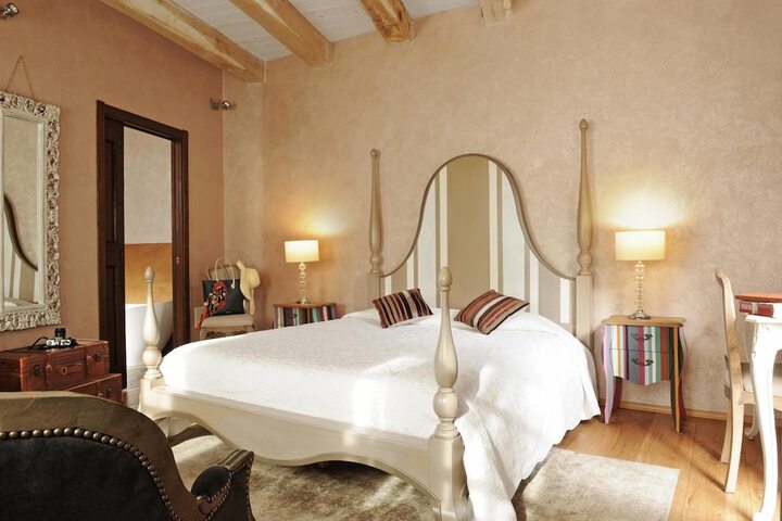 Room 10 of 40