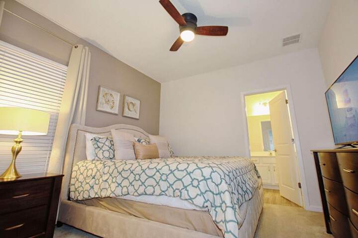 Room 8 of 50