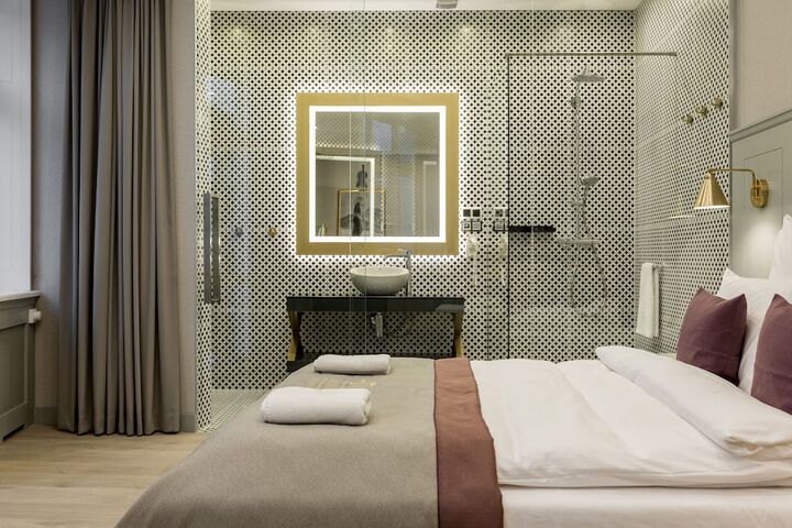 Room 12 of 29