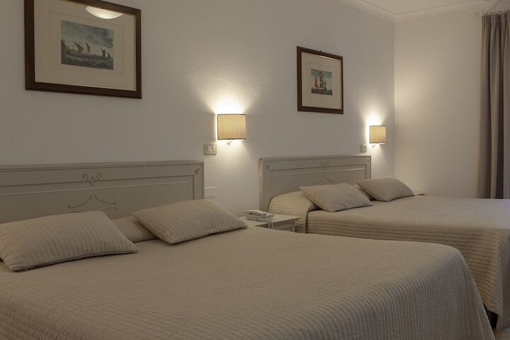 Room 5 of 22