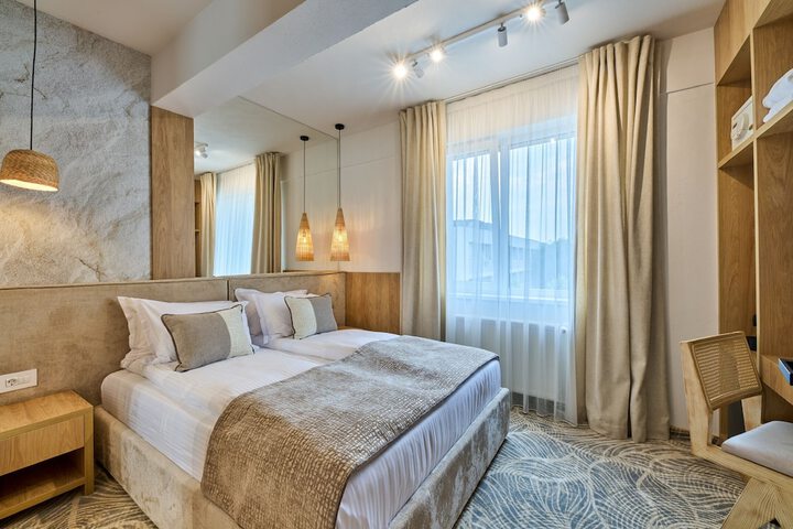 Room 27 of 60