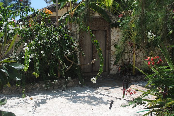 Hotel Exterior 107 of 140