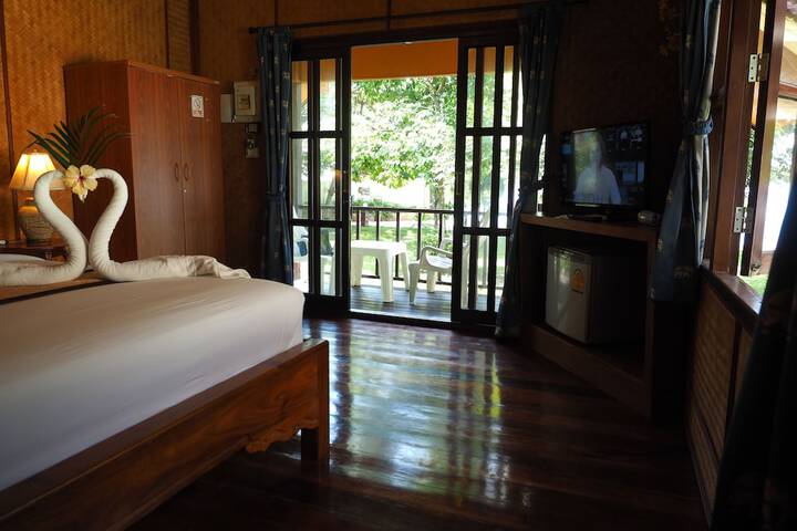 Room 10 of 85