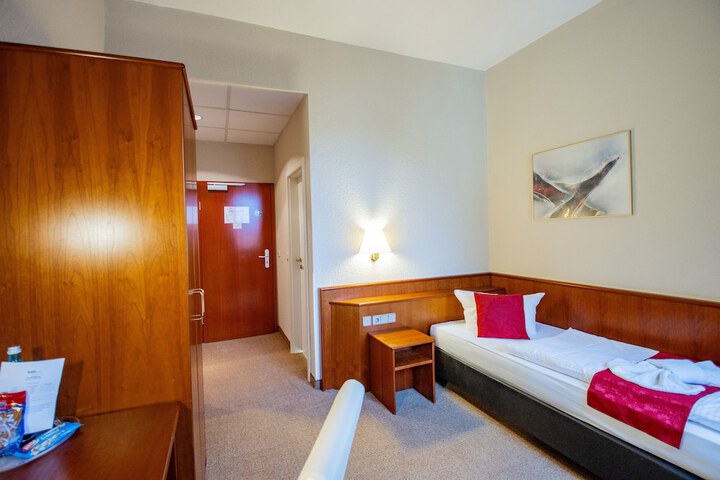 Room 14 of 119