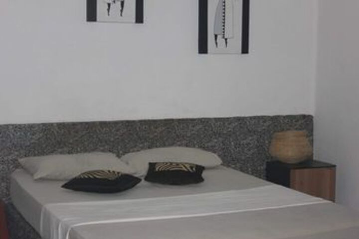 Room 3 of 27