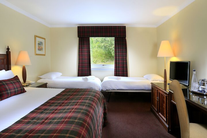 Room 14 of 65