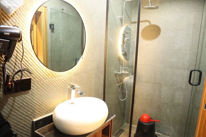 Room 14 of 26