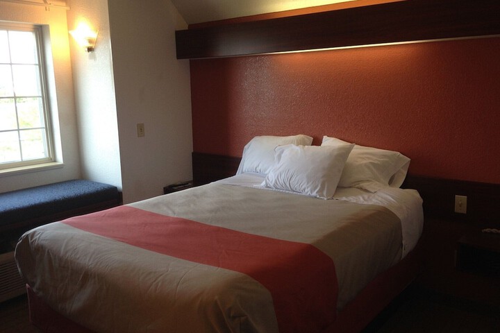 Room 15 of 41