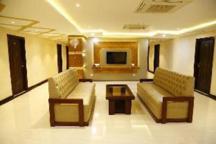 Landmark Hotel Sitapur