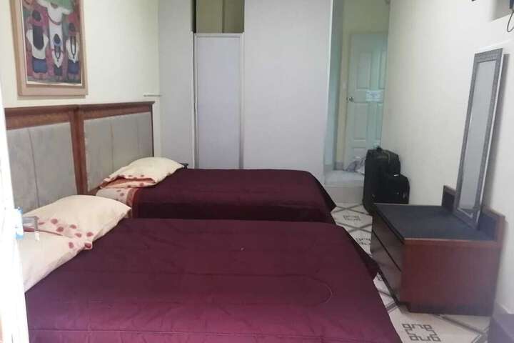 Room 13 of 35