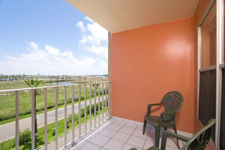 Terrace/Patio 4 of 18