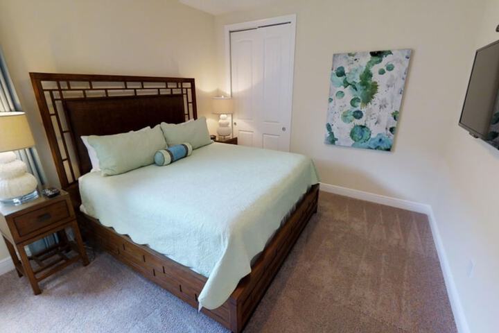 Room 17 of 47
