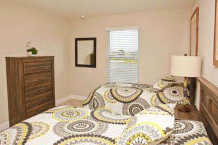 Room 25 of 63