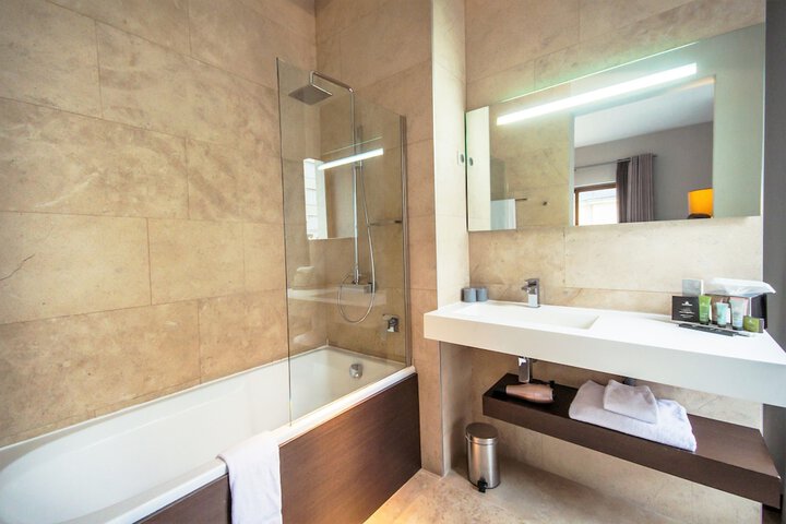 Clean Restrooms