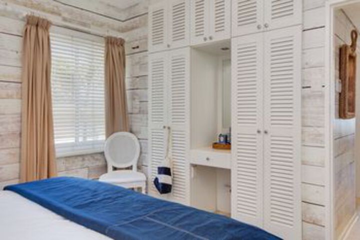 Room 9 of 23