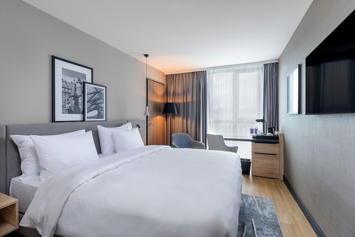 Room 17 of 108