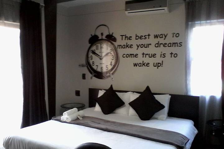Room 8 of 47