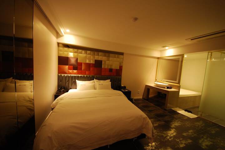 Room 26 of 44