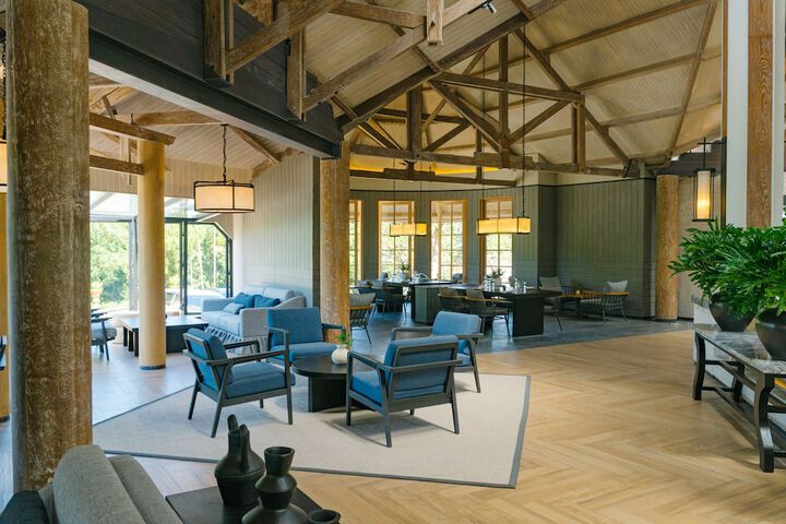 Hotel Lobby