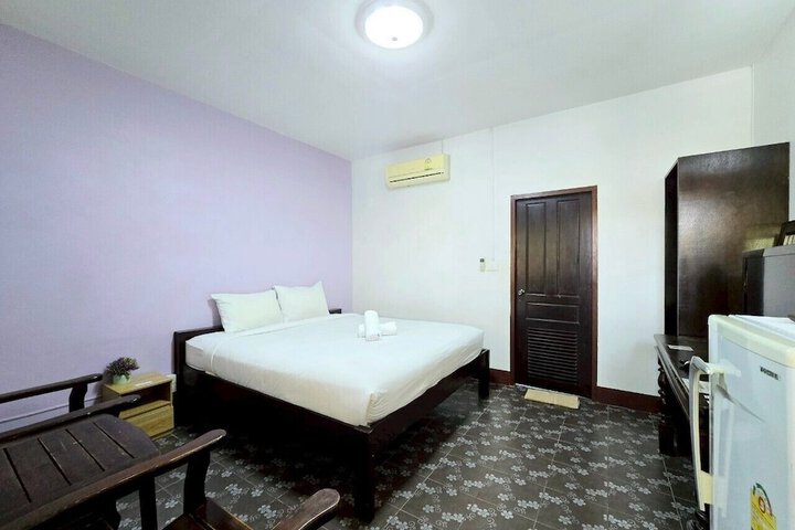 Room 6 of 23