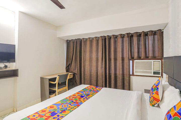 Room 14 of 28