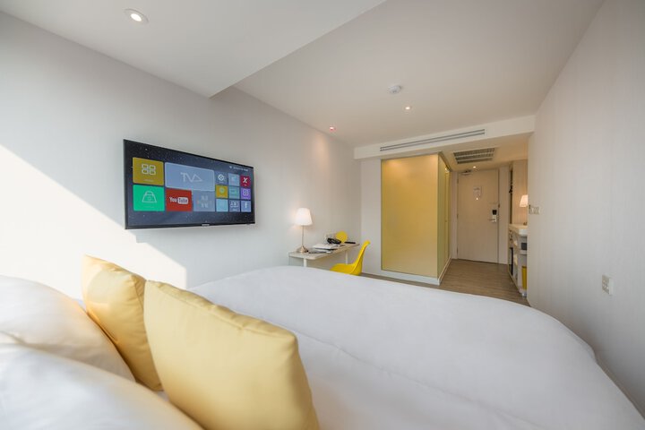 Room 5 of 25