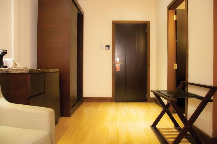 Room 18 of 87