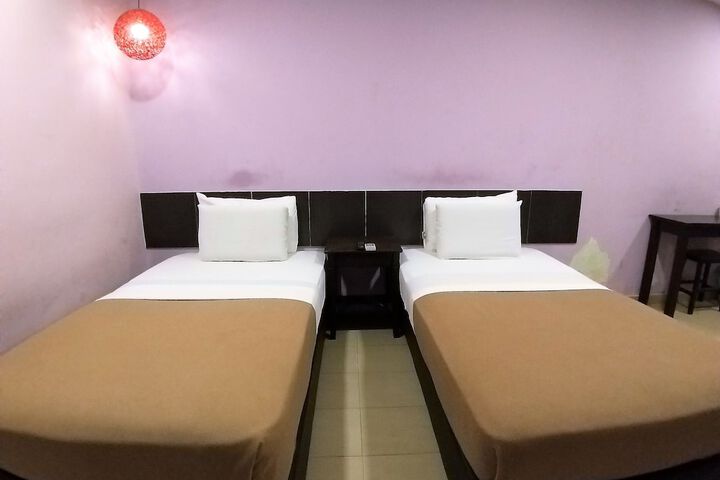Room 18 of 36