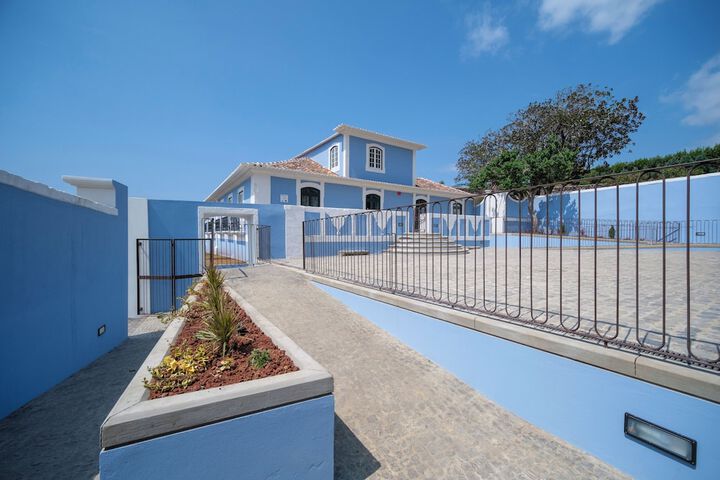 Exterior of Azores Book Hotel